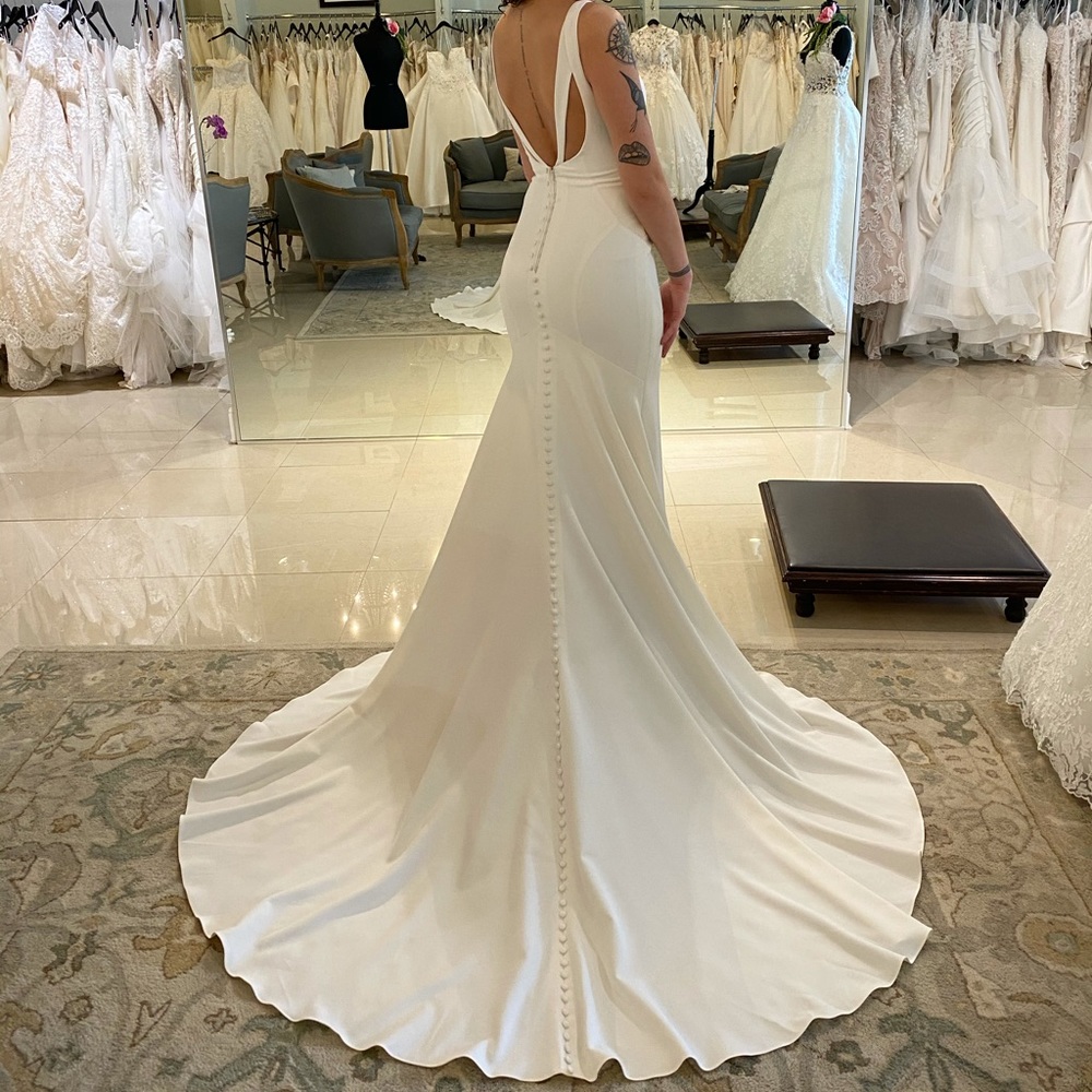 Essence of Australia Wedding dress D2473